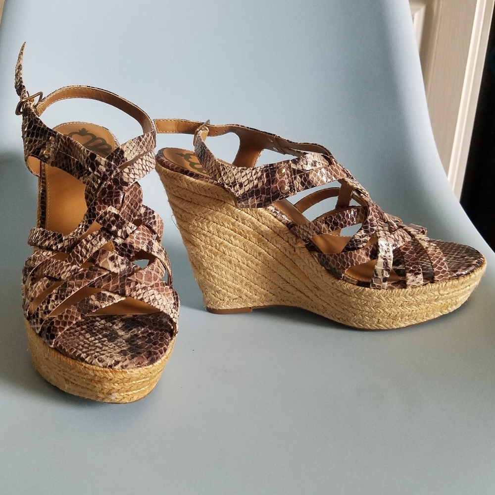 Excellent Condition Snakeprint Fergalicious Wedge9